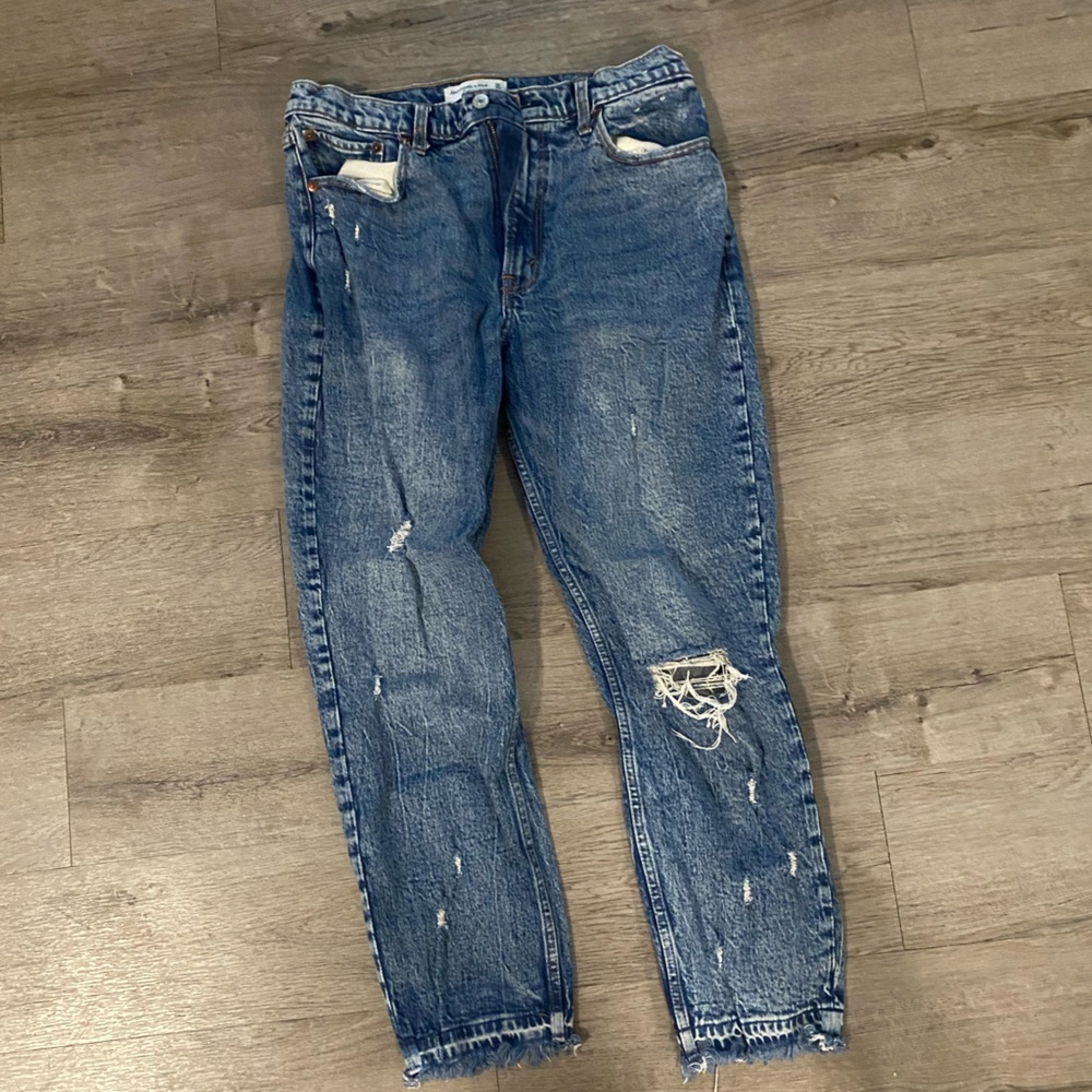 Abercrombie & Fitch Mom Cut Jeans